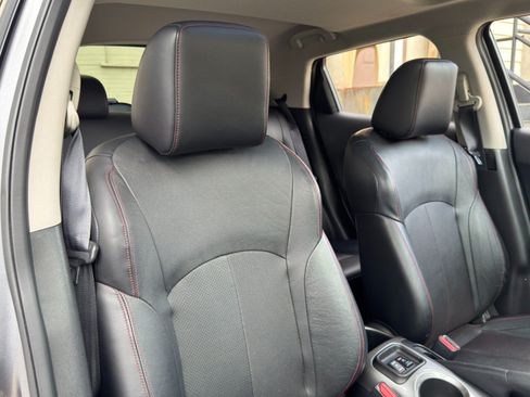 Used 2014 Nissan Juke SL AWD/4WD image 34