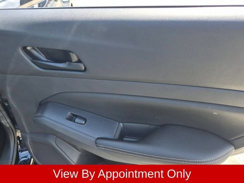 Used 2025 Nissan Altima 2.5 SV FWD image 30
