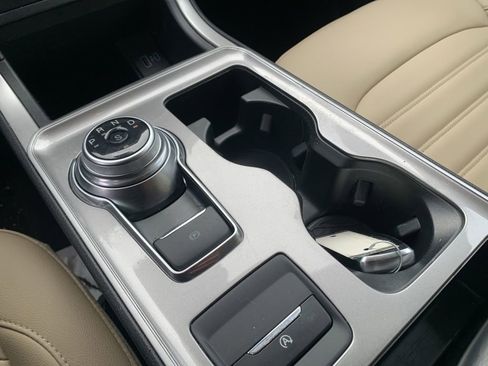 Used 2024 Ford Edge SEL w/ Convenience Package image 26