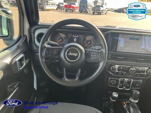 Used 2025 Jeep Gladiator Sport AWD/4WD image 7