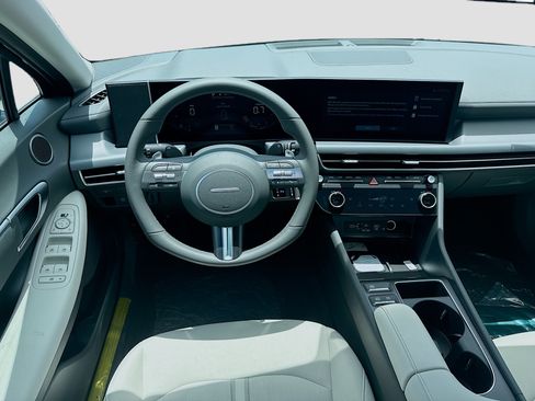 New 2026 Hyundai Sonata SEL FWD image 15