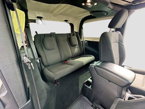 Used 2022 Jeep Wrangler Sport image 26