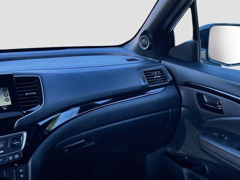 Used 2024 Honda Passport Black Edition image 24