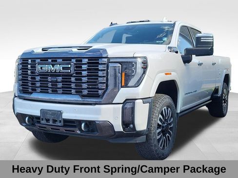 Used 2024 GMC Sierra 3500 Denali Ultimate AWD/4WD image 4