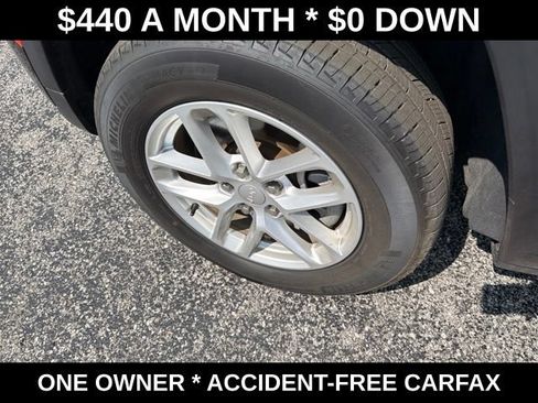 Used 2023 Jeep Grand Cherokee L Laredo AWD/4WD image 13