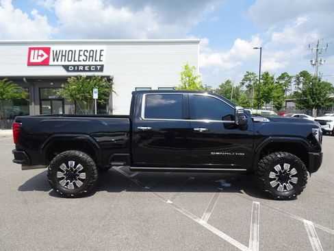Used 2025 GMC Sierra 2500 Denali w/ Denali Reserve Package AWD/4WD image 3