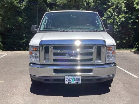 Used 2012 Ford E-350 and Econoline 350 XLT RWD image 18