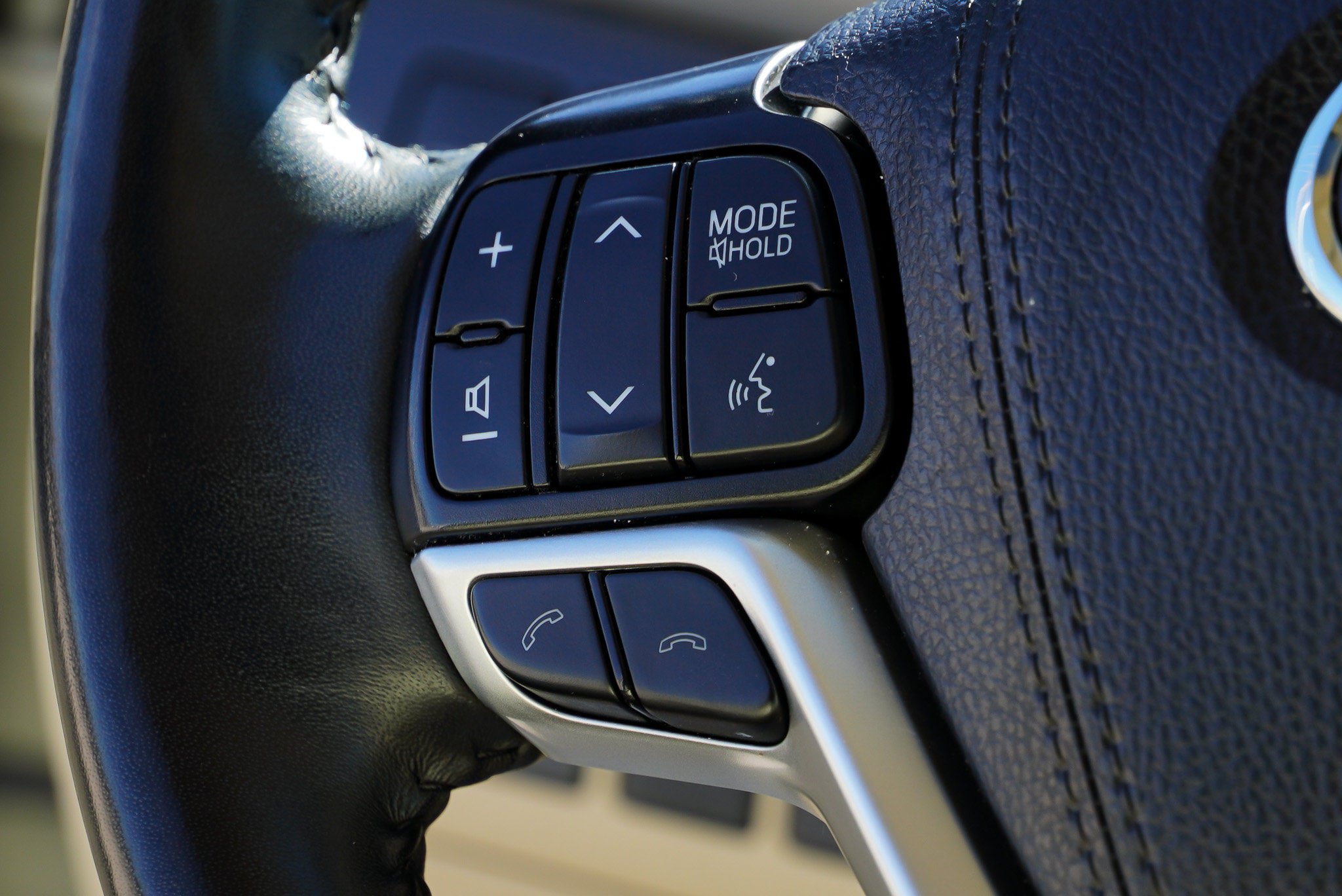 Used 2019 Toyota Highlander Limited AWD/4WD image 38