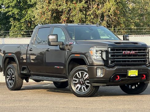 Used 2021 GMC Sierra 2500 AT4 w/ AT4 Preferred Package image 2