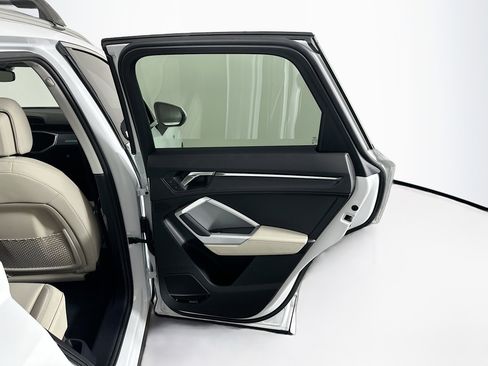 Used 2022 Audi Q3 2.0T Premium Plus w/ Premium Plus Package image 31