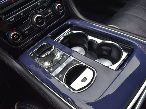 Used 2013 Jaguar XJ L Supercharged image 38