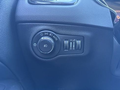 Used 2021 Jeep Compass Latitude AWD/4WD image 13