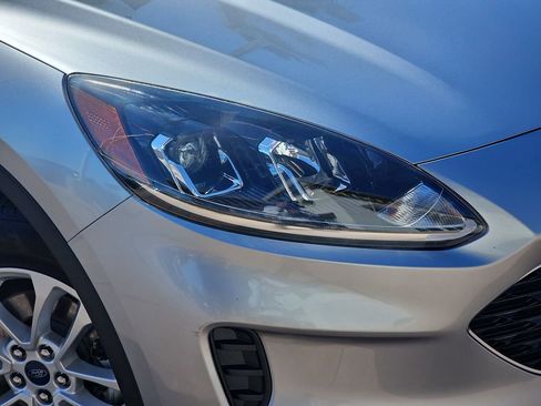 Used 2022 Ford Escape SE image 33