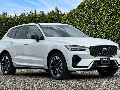 New 2026 Volvo XC60 T8 Plus w/ Protection Package Premier AWD/4WD image 8