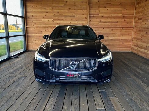Used 2018 Volvo XC60 T6 Momentum w/ Convenience Package image 2