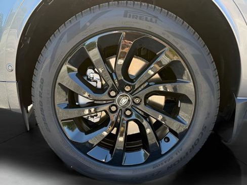 New 2025 Land Rover Discovery Sport S AWD/4WD image 9