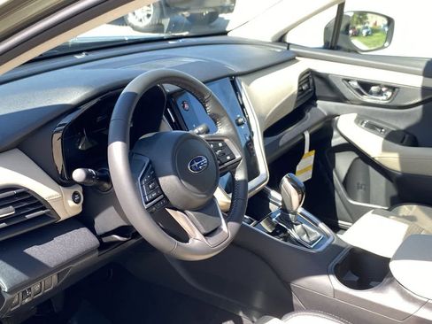 Used 2025 Subaru Outback Premium image 2