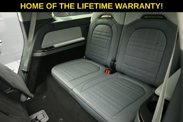 Used 2025 Rivian R1S Premium Dual AWD/4WD image 42