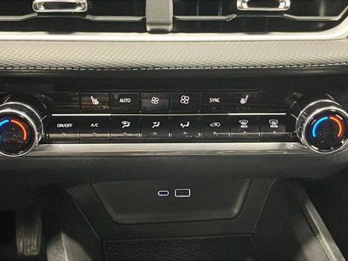 New 2026 Chevrolet Equinox LT w/ Convenience Package II image 19