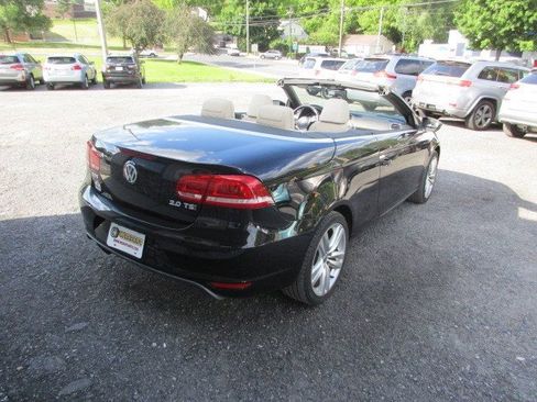 Used 2015 Volkswagen Eos Executive FWD image 17