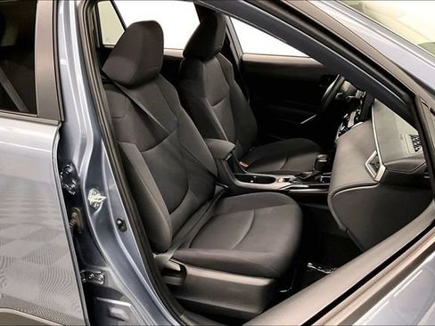 Used 2024 Toyota Corolla Cross LE FWD image 8