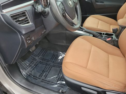 Used 2014 Toyota Corolla LE FWD image 17