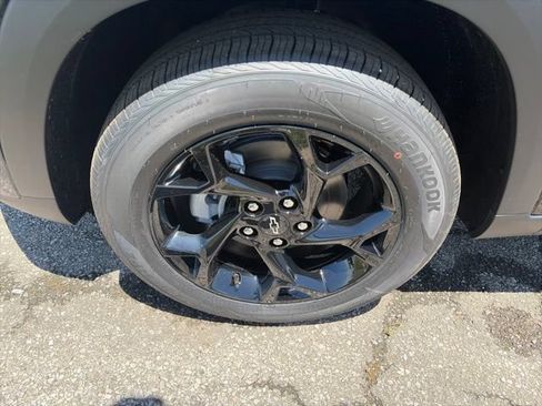 New 2026 Chevrolet Trax LT w/ Driver Confidence Package FWD image 11