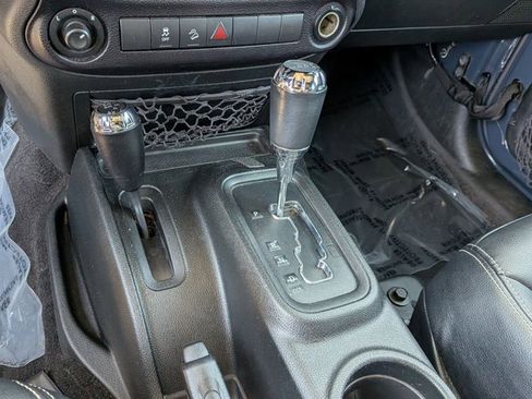 Used 2018 Jeep Wrangler Unlimited Sport S image 13