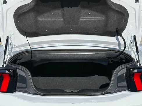 Used 2025 Ford Mustang Convertible RWD image 24