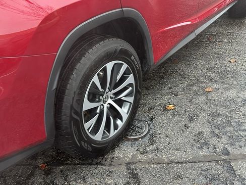 Used 2022 Lexus RX 350L Premium w/ Premium Package image 8