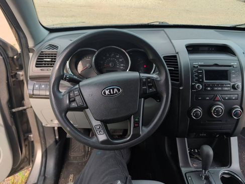 Used 2011 Kia Sorento LX FWD image 33