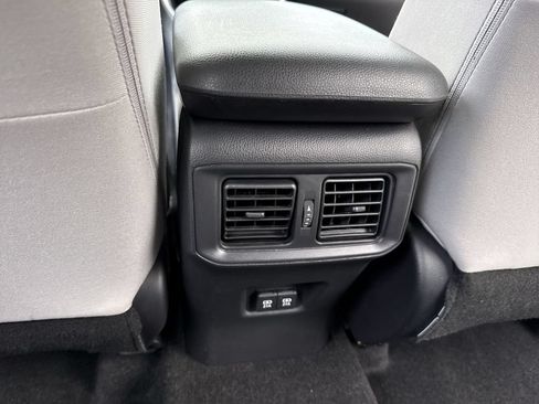 Used 2021 Toyota RAV4 XLE FWD image 37