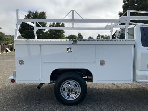 New 2025 Ford F350 XL w/ XL Chrome Package image 53