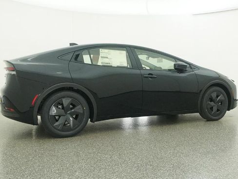 New 2026 Toyota Prius LE image 29