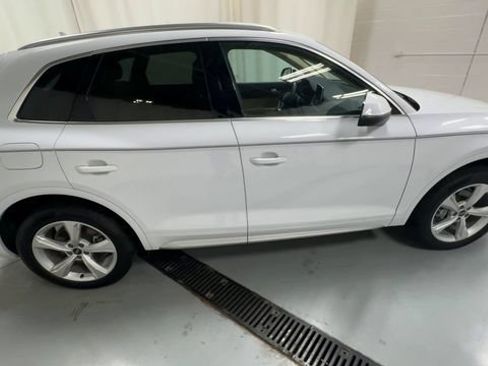 Used 2020 Audi Q5 2.0T Premium Plus w/ Premium Plus Package AWD/4WD image 9