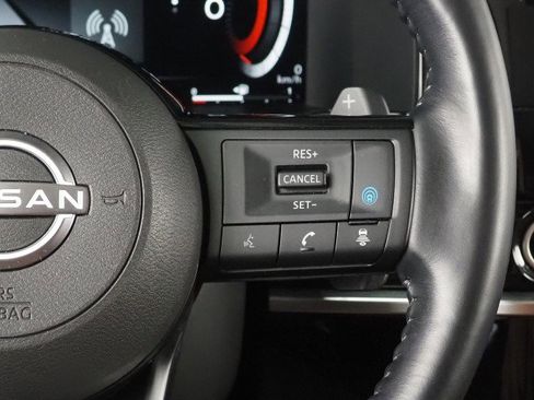 Used 2023 Nissan Pathfinder Platinum FWD image 29