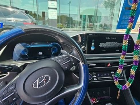 Used 2022 Hyundai Sonata Limited w/ Cargo Package FWD image 7