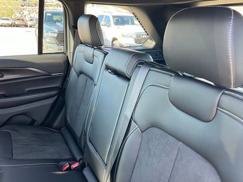 New 2025 Jeep Grand Cherokee 4WD image 20