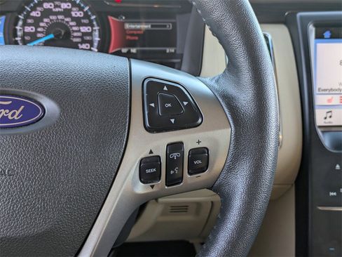 Used 2019 Ford Flex SEL image 25