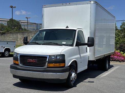 New 2025 GMC Savana 3500 Extended w/ Power Convenience Package image 5