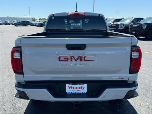 New 2026 GMC Canyon AT4 AWD/4WD image 9