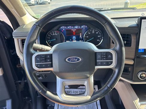 Used 2022 Ford Expedition Limited image 14