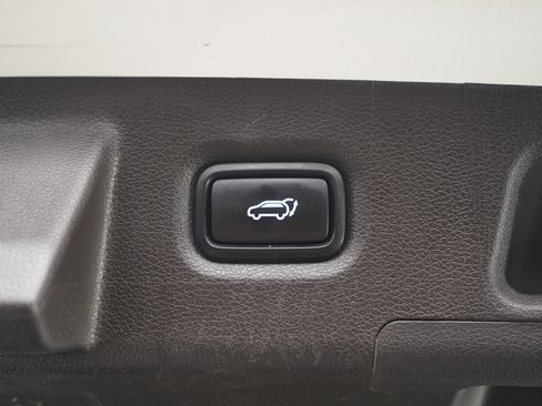 Used 2020 Hyundai Santa Fe SEL image 19