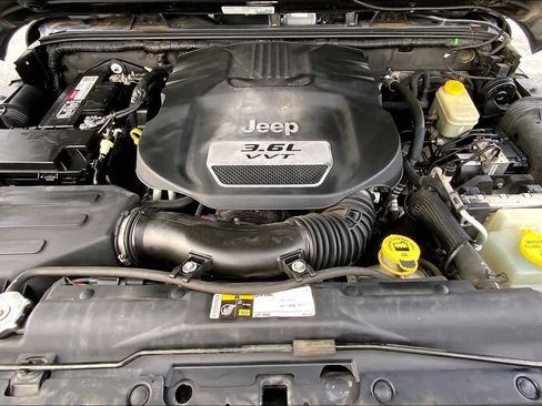 Used 2013 Jeep Wrangler Sport AWD/4WD image 26