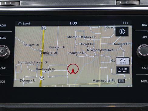 Used 2018 Volkswagen Tiguan SEL Premium image 14