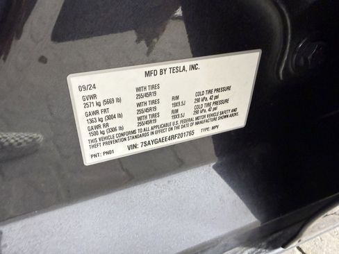Used 2024 Tesla Model Y Long Range AWD/4WD image 20