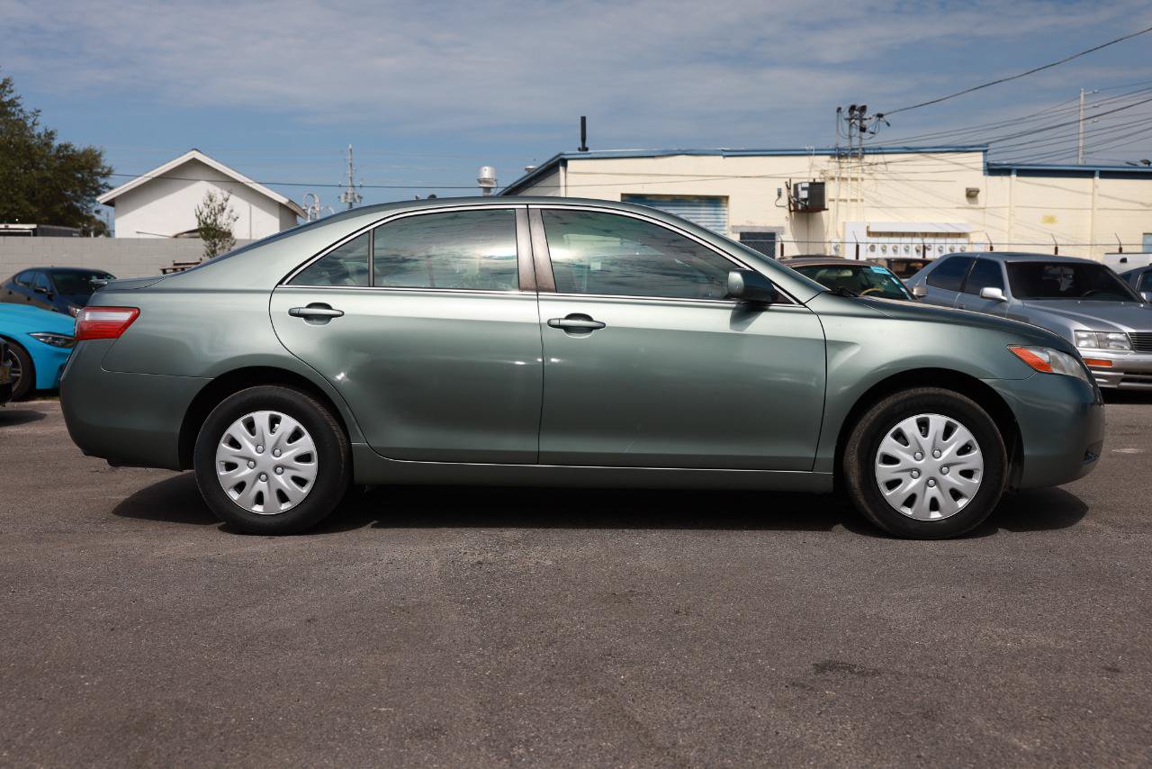 Used 2007 Toyota Camry LE FWD image 13