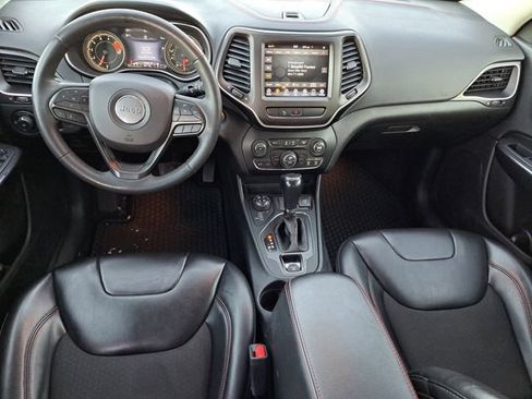 Used 2022 Jeep Cherokee Trailhawk AWD/4WD image 23