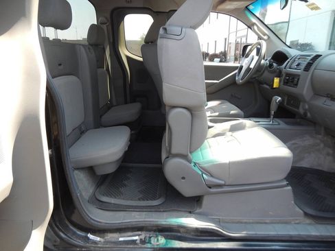 Used 2013 Nissan Frontier S RWD image 32