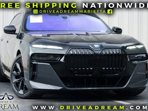 Used 2023 BMW i7 xDrive60 w/ Executive Package 2 AWD/4WD image 2